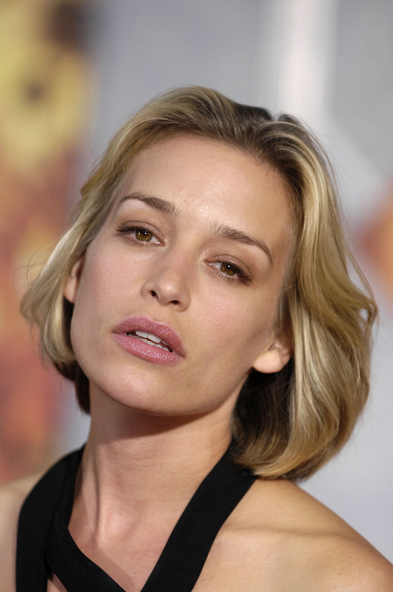 Celebrity Piper Perabo Photos. Pictures, wallpapers, Piper Perabo images (28069)1280 x 1927